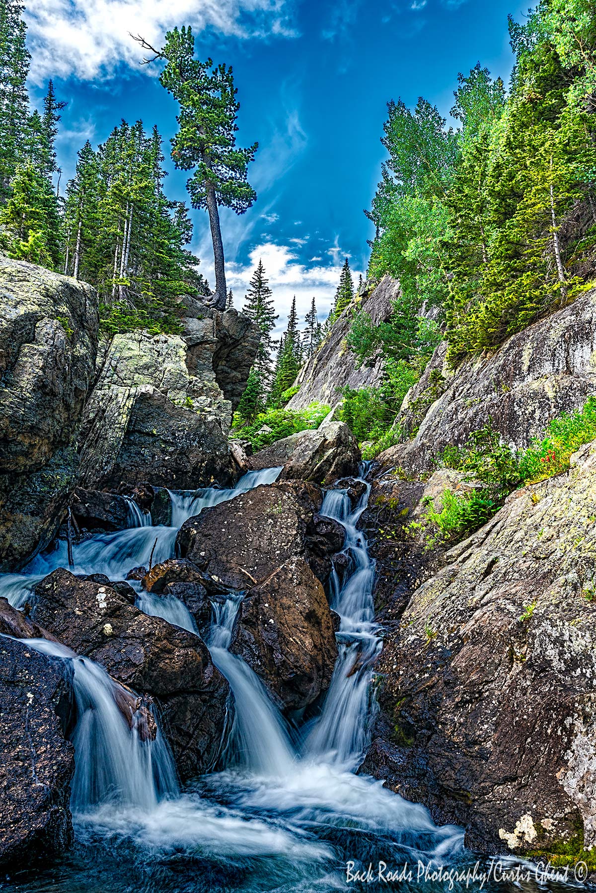 Glacier falls on the way to Mills Lake